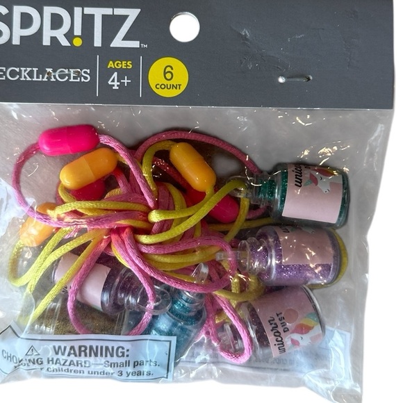 NEW Unicorn Party Decor Lot  - Tablecloths, Garlands, Glitter Necklace Favors - Picture 4 of 4